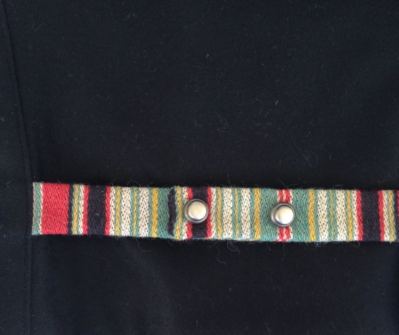 SOLGT Stripet festdraktvest dobbeltspent