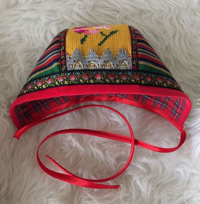 Mønster festdraktlue Andrine