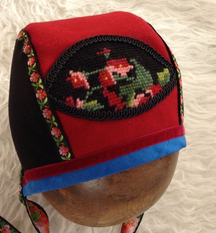 Mønster festdraktlue Andrine