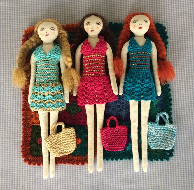 Hovedbilde Barbrodukke kjole, teppe, ...