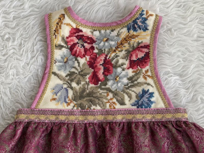 Festdrakt Astrid burgunder/grønn/rosa