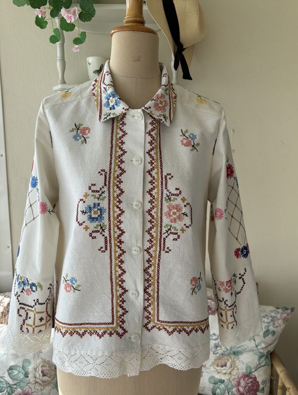 X SOLGT Skjortejakke natur med blomster