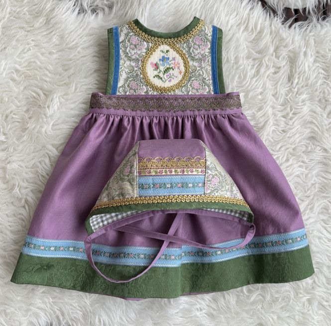 Hovedbilde Festdrakt Astridliten ...